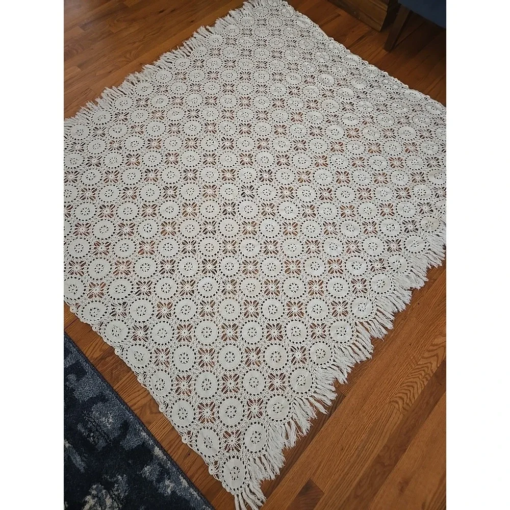 Vintage Hand Crocheted‎ Ecru Tablecloth or Coverlet Beadspread 72 × 65
